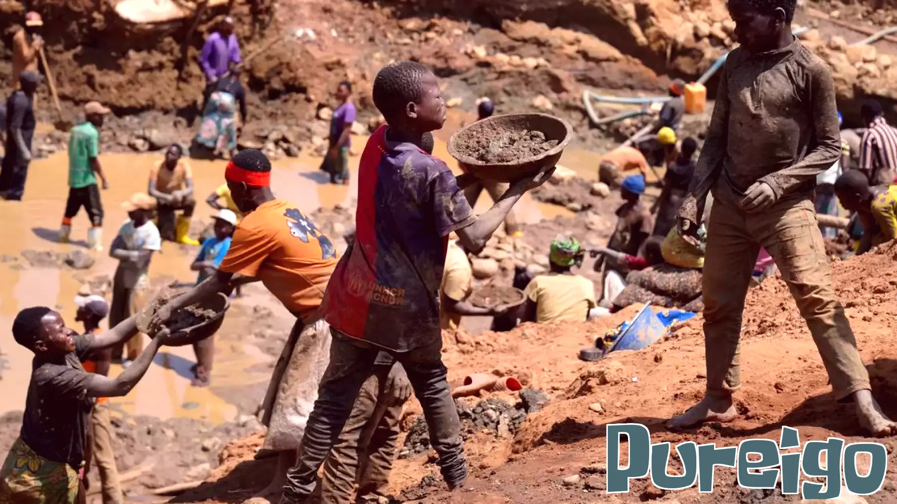 Mobile gold miners in eastern Congo complicate health workers' efforts to contain Ebola