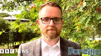 Gary Middleton: DUP MLA steps down over 'significant' mental health challenges