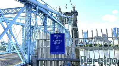 Kentucky adds mental health resource signs on Covington, Newport bridges